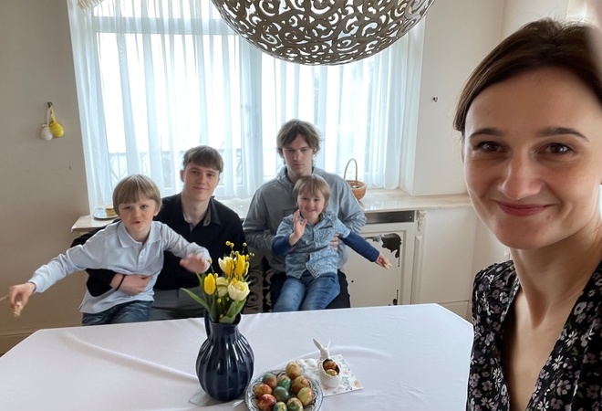 Pranašumas: V.Čmilytė-Nielsen, pati būdama vienturtė, labai džiaugiasi, kad jos keturi sūnūs nuo pat vaikystės turi galimybę bendrauti tarpusavyje.