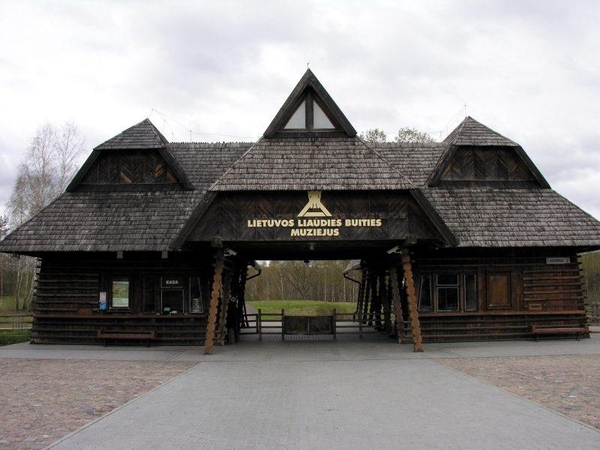 Rumšiškių liaudies buities muziejuje – pažeidimai