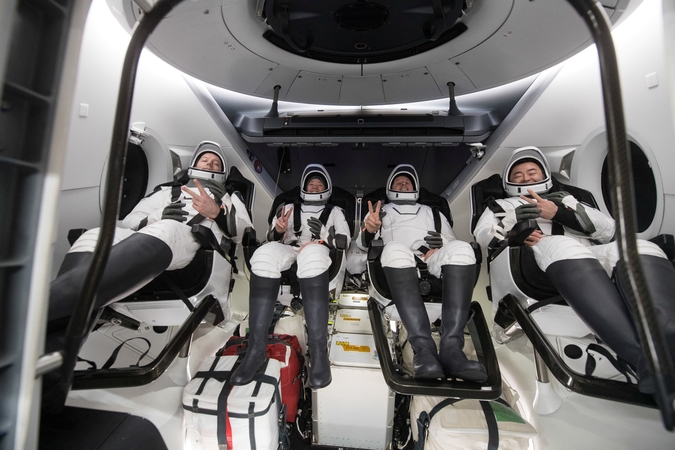 JAV ir Japonija sieks bendro astronautų nusileidimo ant Mėnulio paviršiaus