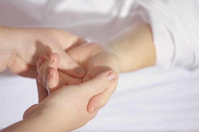 Rankų apsauga žiemą: trys svarbiausi žingsniai