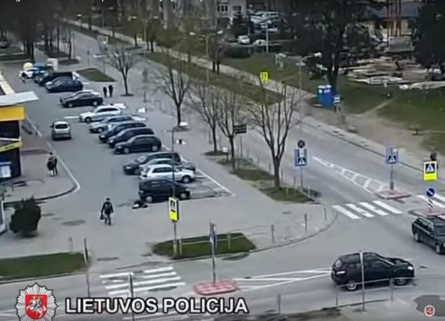 Kas Grigiškėse partrenkė senyvą moterį?
