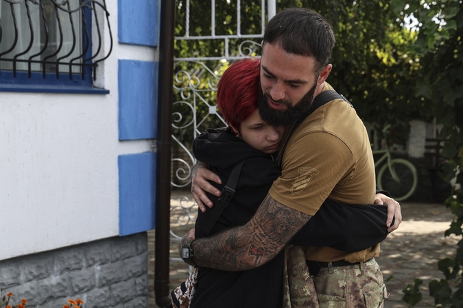 Ukrainos kariškiai skelbia išvadavę Andrijivką
