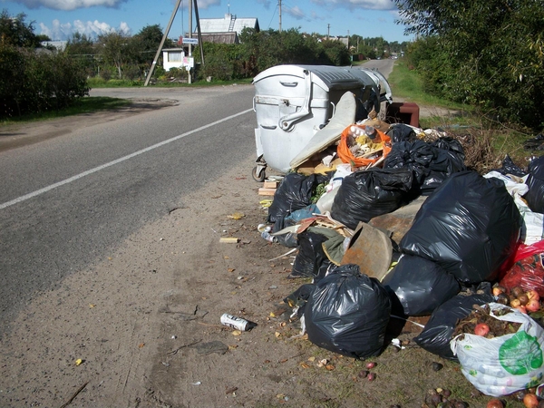 Tarp Dituvos gyventojų ir atliekų vežėjų kilo konfliktas 