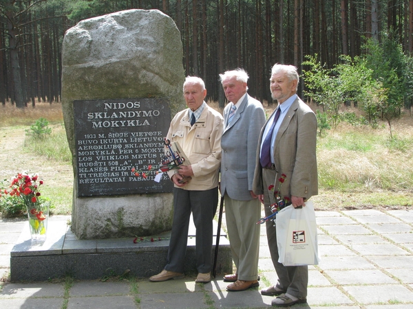 Nidos sklandymo mokyklos auklėtiniai
