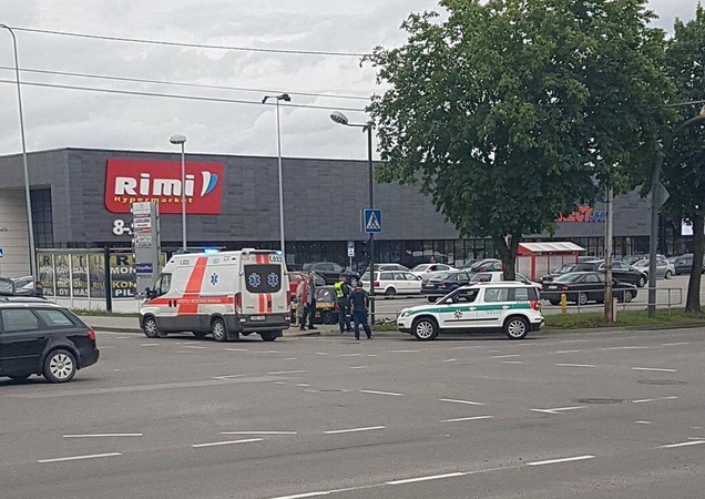 Kaune automobilis partrenkė vaiką