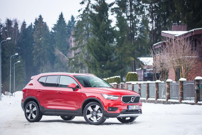 „Volvo XC40“ jau testuojamas ir Lietuvos gatvėse
