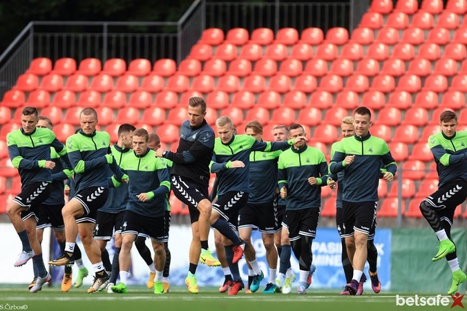 Futbolo rinktinė pradėjo ruoštis mačams su grėsmingais varžovais