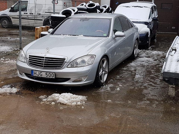 Uostamiestyje naktį pavogtas mersedesas