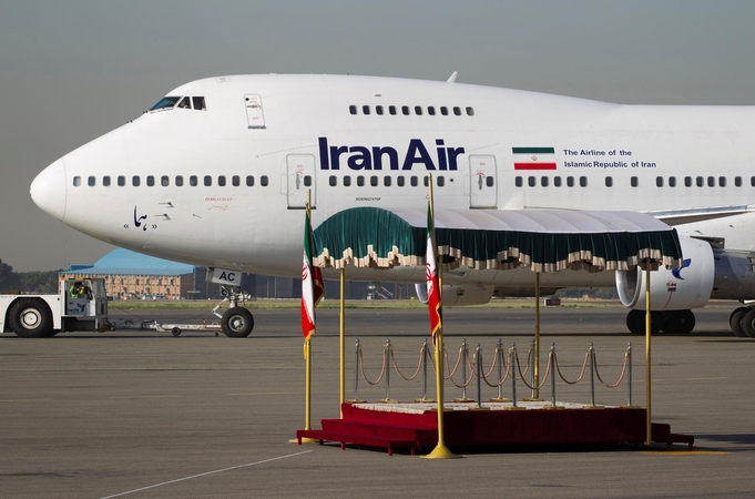 Iranas ir „Boeing“ susitarė dėl 100 lėktuvų pirkimo