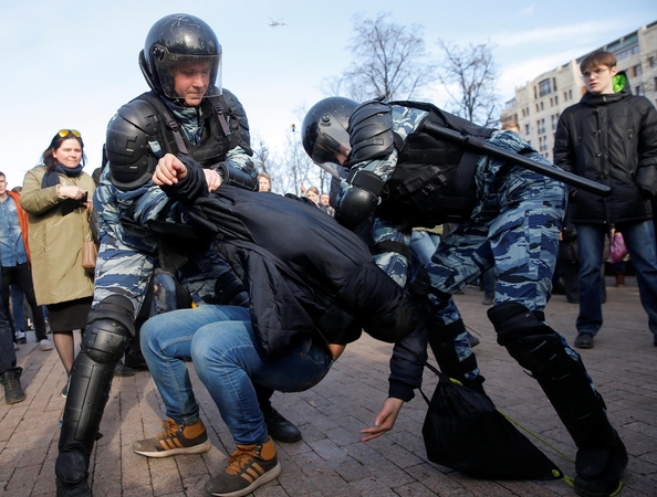 Rusijoje tūkstančiai žmonių protestuoja prieš korupciją, sulaikytas A. Navalnas