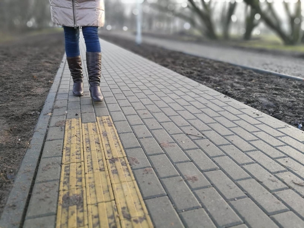Pėsčiųjų tako dalį ties Malūno tvenkiniu teko perdaryti