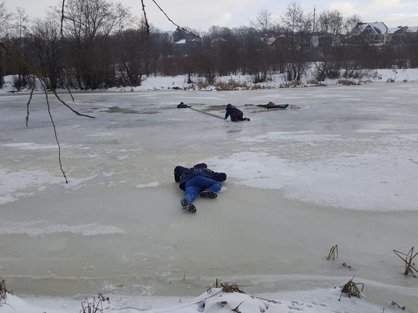 Dangės ledas neišlaikė žvejų