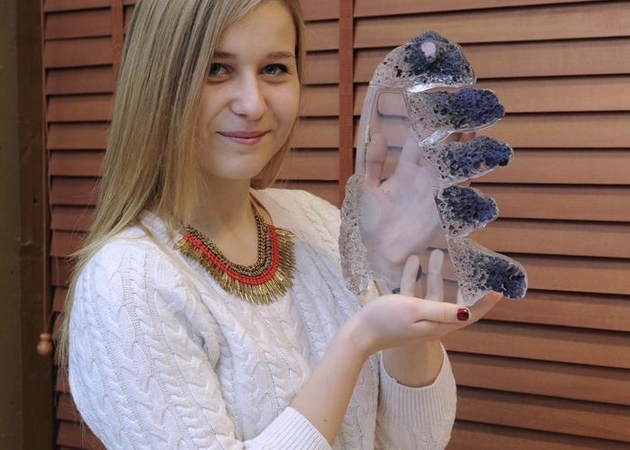 Pernai „Dizaino manufaktūroje“ Gabrielė Račkauskaitė sukūrė stiklo skulptūrą.