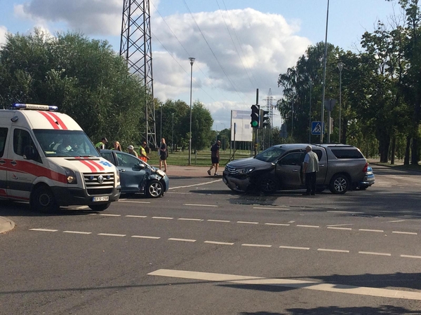 Prie Klaipėdos universiteto – dviejų tojotų smūgis