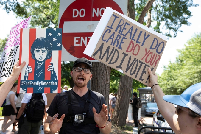 Visoje Amerikoje organizuojami protestai prieš imigracijos politiką