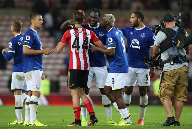 Anglijos futbolo čempionate „Everton“ sutriuškino varžovus