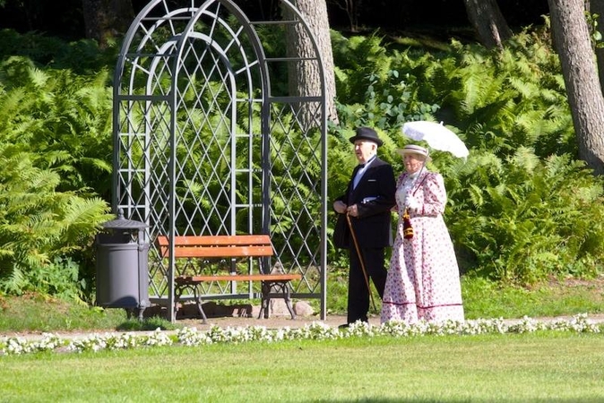 Gražėjantis Palangos Birutės parkas užburia ne tik ramybe