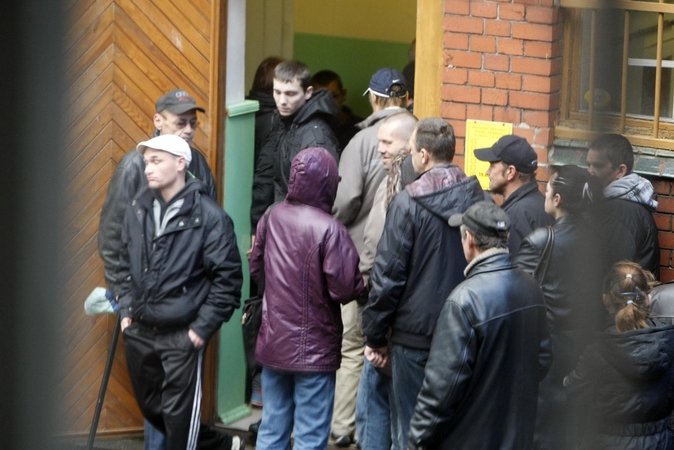 Postūmis: tikimasi, kad tuštėjančios kišenės ilgalaikius pašalpų gavėjus paskatins ieškotis darbo.