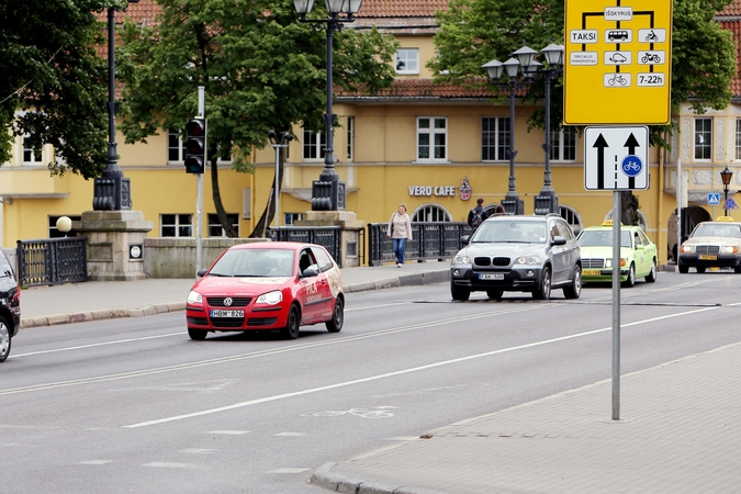 Tiltų gatvė vilioja apsimetėlius