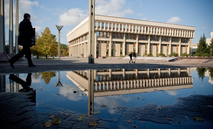 Frakcijų pasiūlymai rudens sesijai: didesni vaiko pinigai, privalomi skiepai