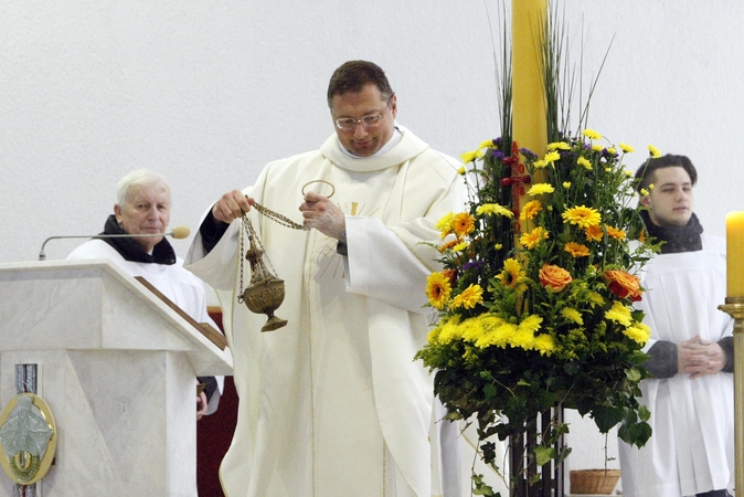 Kuklumas: visai neseniai Šventojo Sosto diplomatui V.Kulbokui popiežius Pranciškus suteikė prelato titulą, tačiau šio įvertinimo pats kunigas per daug nesureikšmina.