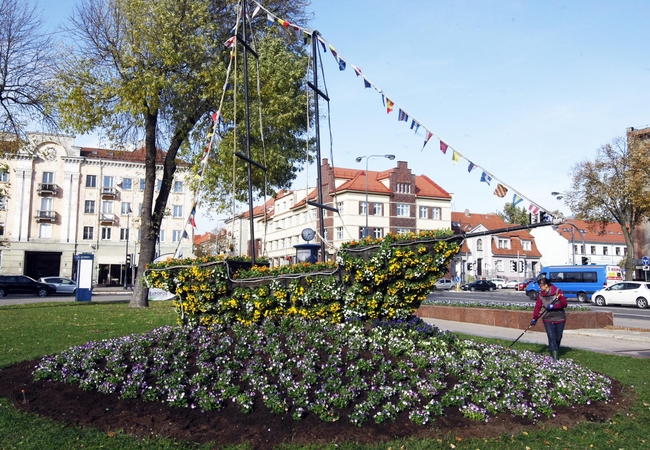 Uostamiesčiui – tūkstančiai rudeninių žiedų