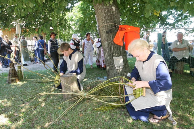 Etnografinėje pajūrio žvejo sodyboje – šurmulys