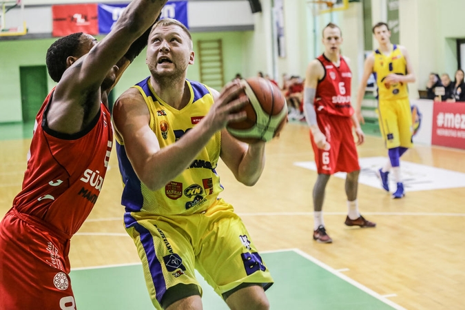 Lyderių dvikovoje – „Naftos-Uni-Akvaservis“ pralaimėjimas