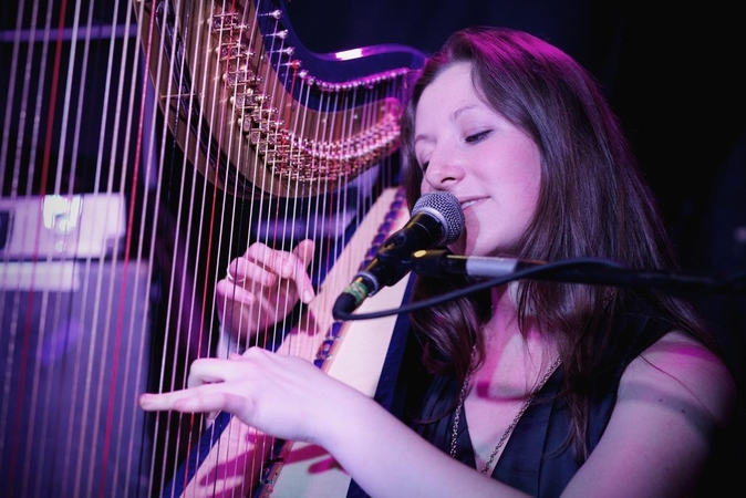 T.Minton  muzika yra soulo ir folkdžiazo samplaika, išreikšta sodriu, jausmingu vokalu.