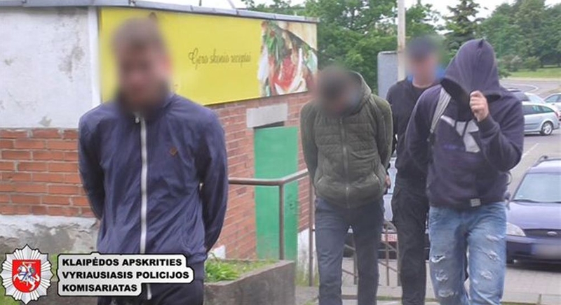Pareigūnai sulaikė jaunuosius prekybos centro sprogdintojus
