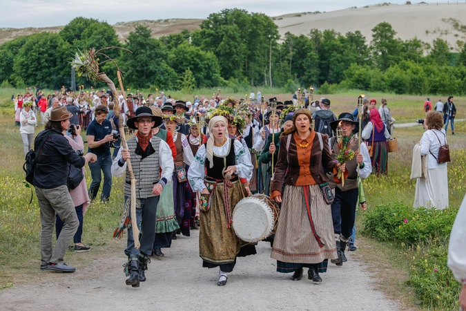 Per Jonines Neringoje – išskirtinės vestuvės