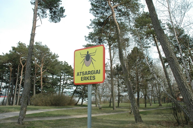 Kodėl miškai ir pievos nepurškiami nuo erkių ir kitų parazitų?
