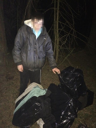Po šūvių pasieniečiai sulaikė cigarečių nešiką 