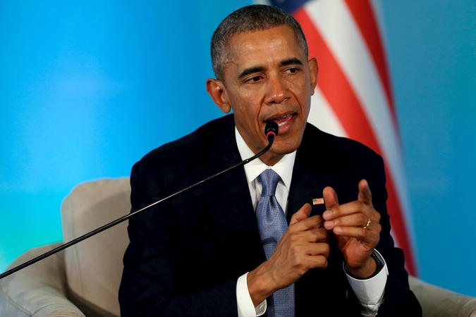 B. Obama žada stiprinti kovą su „Islamo valstybės“ džihadistais