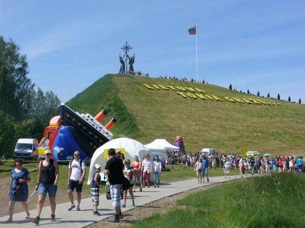 Tūkstančius Lietuvos šeimų suvienijo Šeimų ir šeimynų šventė