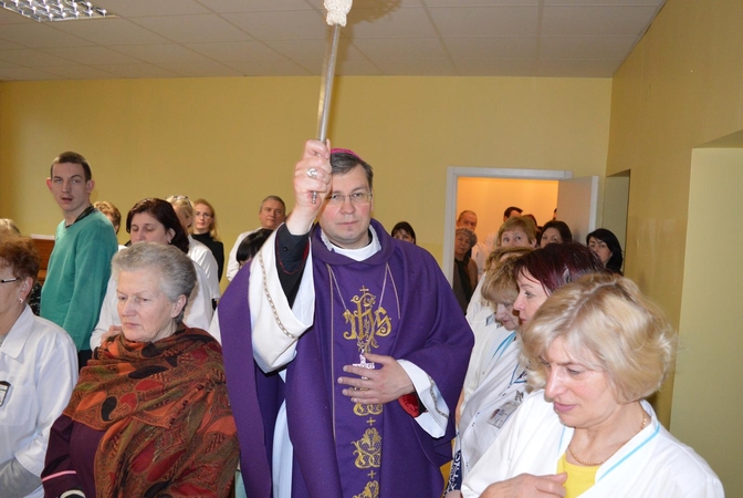 Kauno klinikinėje ligoninėje pašventinta nauja koplyčia