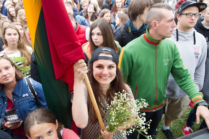 Lietuviai visame pasaulyje giedojo „Tautišką giesmę“