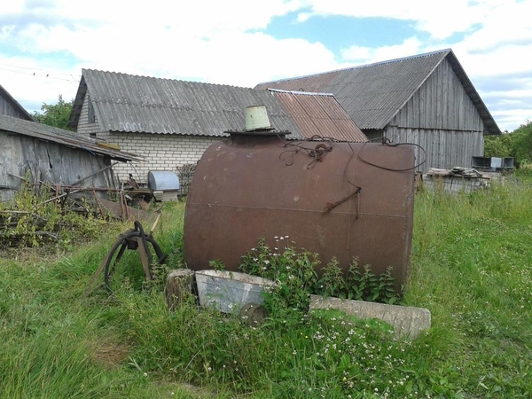 Sodyboje laikė beveik 4 tonas dyzelino