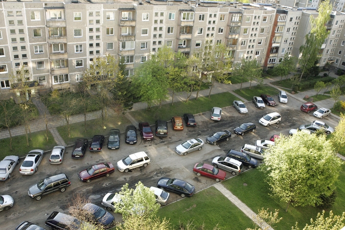 Kaip neapsigauti pildant naują automobilio pirkimo-pardavimo sutartį?