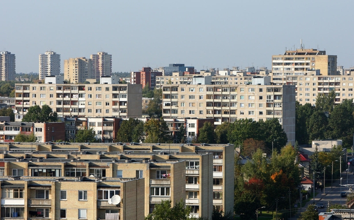 Daugiabučių administratoriai gali dirbti toliau