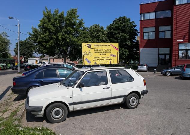 Už neleistiną reklamą ant automobilio – bauda iki 30 tūkst. litų