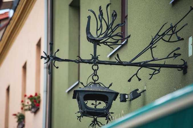 Prieš savitus ženklus – mokesčiais ir pjūklais