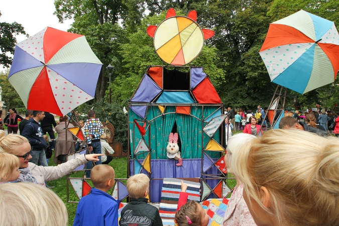 Kas vadovaus Lėlių teatrui?