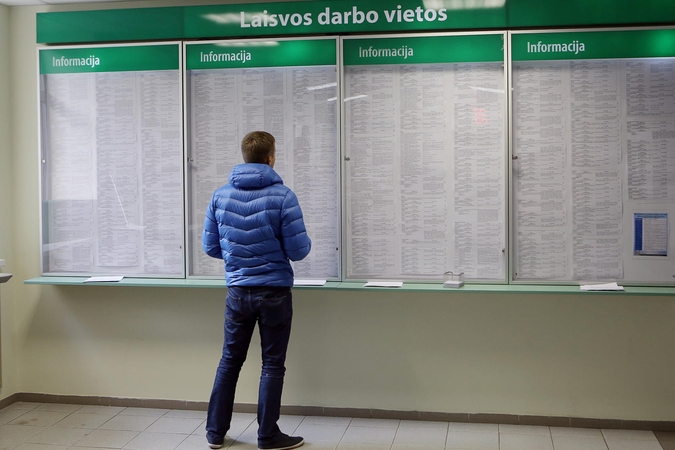 Nedarbas didelis, bet darbuotų trūksta