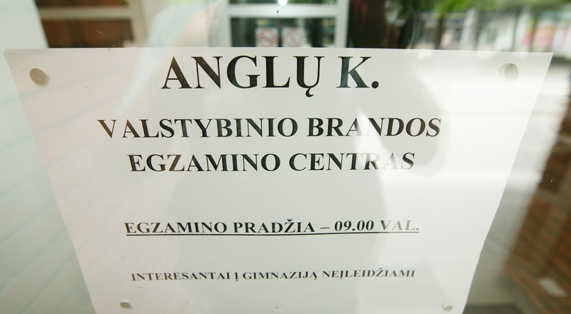 Kodėl anglų kalbos egzaminas parklupdė abiturientus?