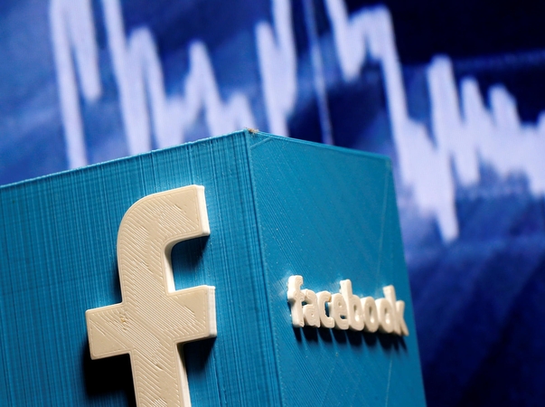 Pseudonaujienos socialiniuose tinkluose kursto aistras
