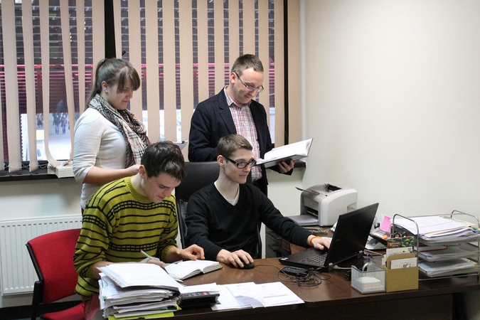 Kauno studentai iš postų verčia ir įmonių vadovus