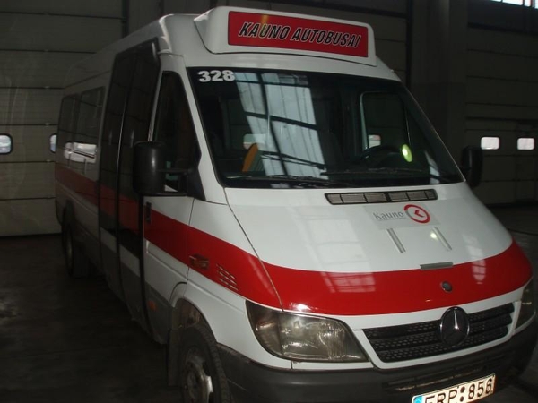 Miesto gatvėse pasirodė mažieji autobusai