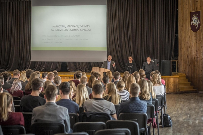 Po savanoriško kvaišalų tyrimo – privalomas visose Kauno mokyklose?