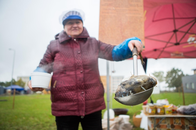 Žuvienė viliojo labiau nei kombainai